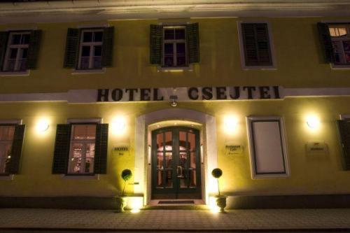 Hotel Csejtei เฟลด์บาค ภายนอก รูปภาพ